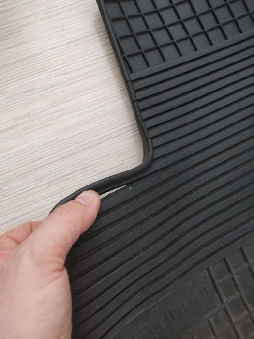 Килимки Хюн Дай MATRIX  б/у