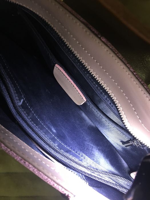 Елегантна жіноча шкіряна сумка