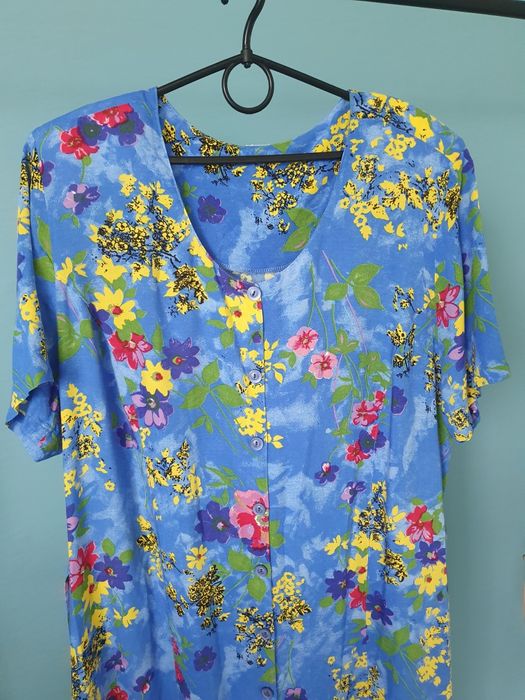 Długa sukienka w kwiaty, roz.44/46 kolor niebieski