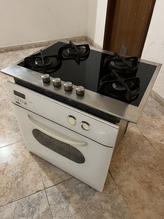Placa e forno Zanussi a gás