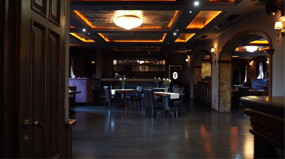 Продам елітний ресторан з добудовою в центрі Ужгорода. Площа 1010 кв.м