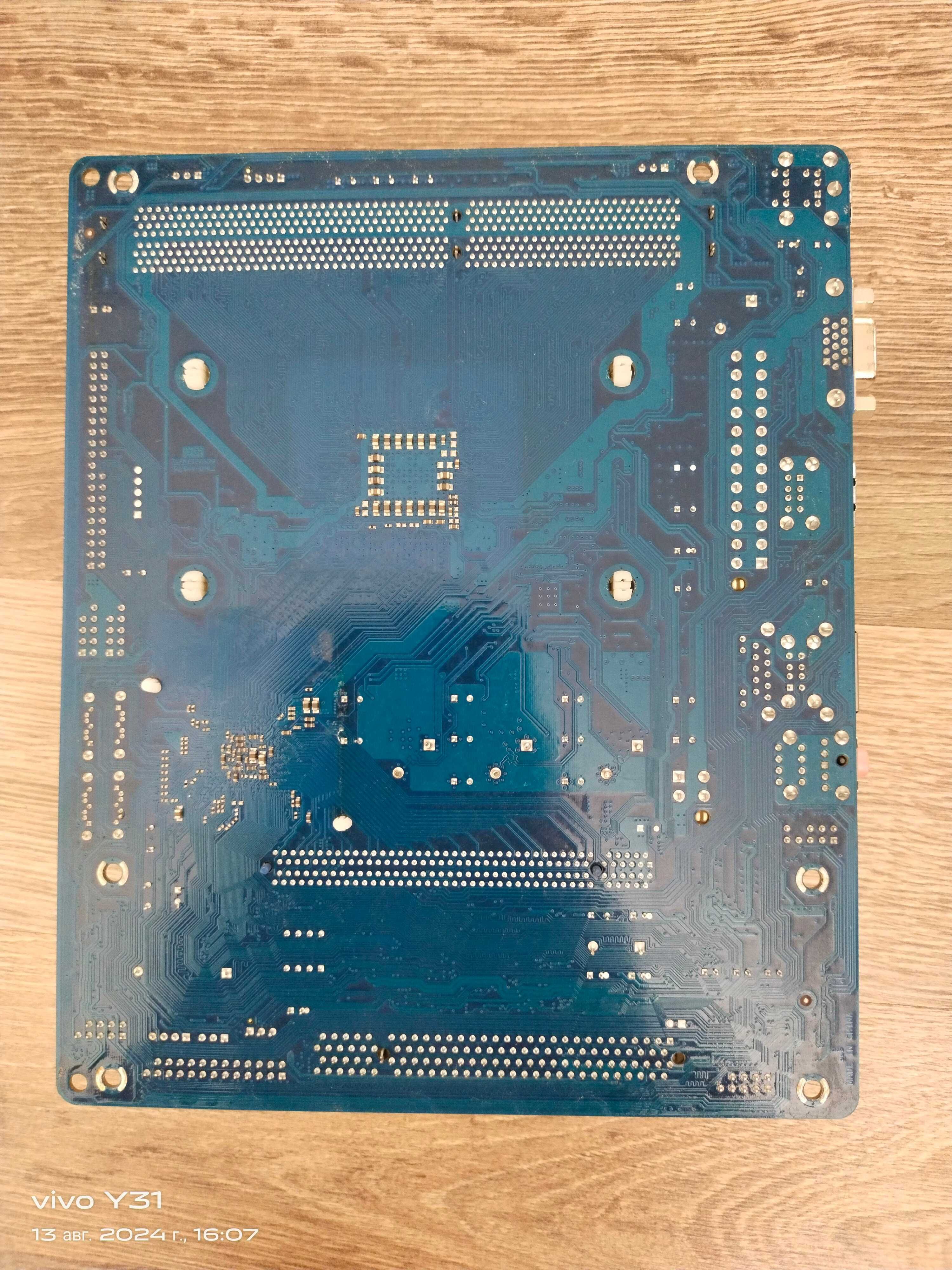 Материнська плата ASRock + процесор AMD