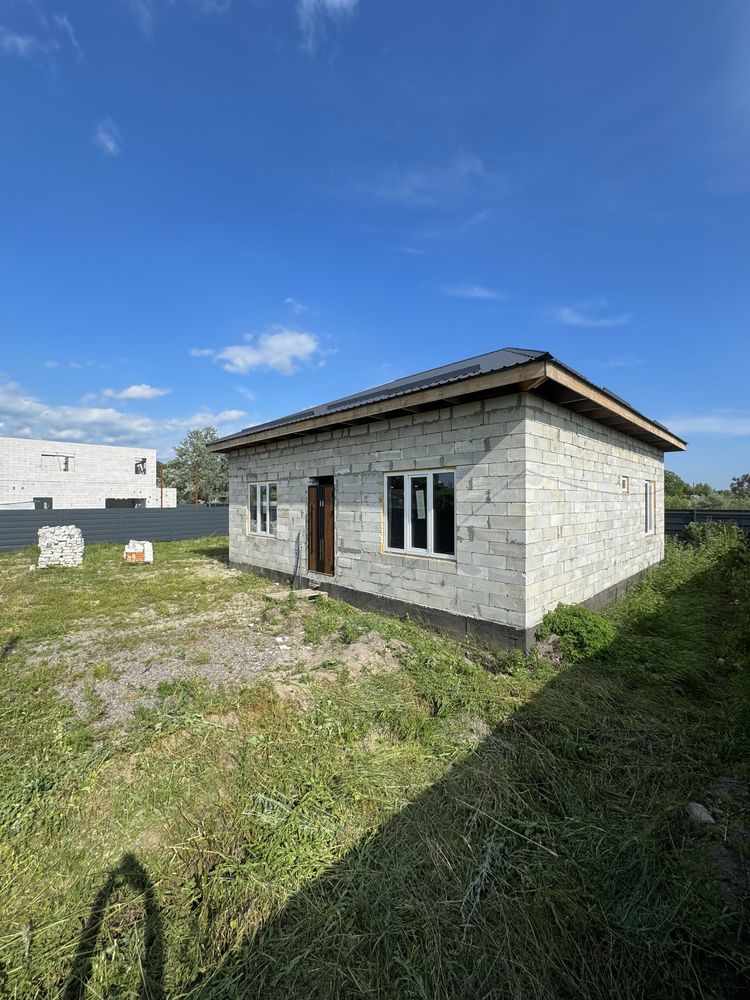 Продаж нового будинку в місті, для  молодої сіміі , гарна Ціна !