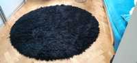Okrągły dywan shaggi czarny