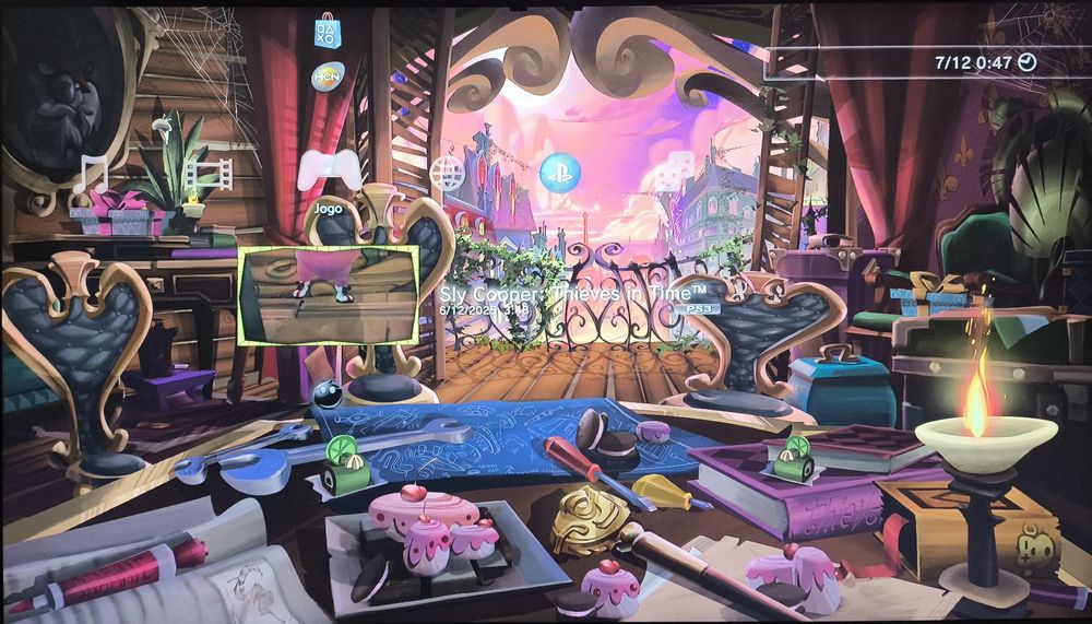 PS3 Super Slim 250GB desbloqueada + comando + cabos