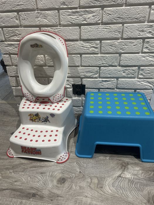 Zestaw dla dziecka stołek, schodki oraz nakładka na deskę WC