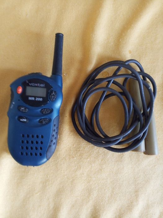 Продам игрушки телефон и скакалку