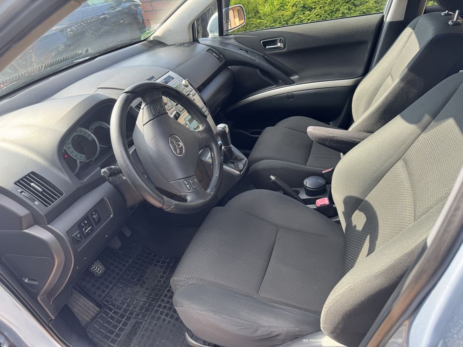 Toyota Corolla Verso 7 osobowa 1.8 B+LPG