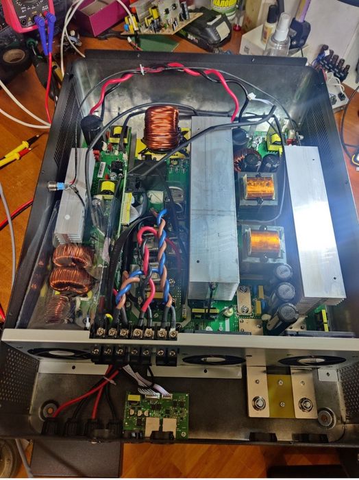 Ремонт гібридних інвекторів та зарядних станцій Полтава