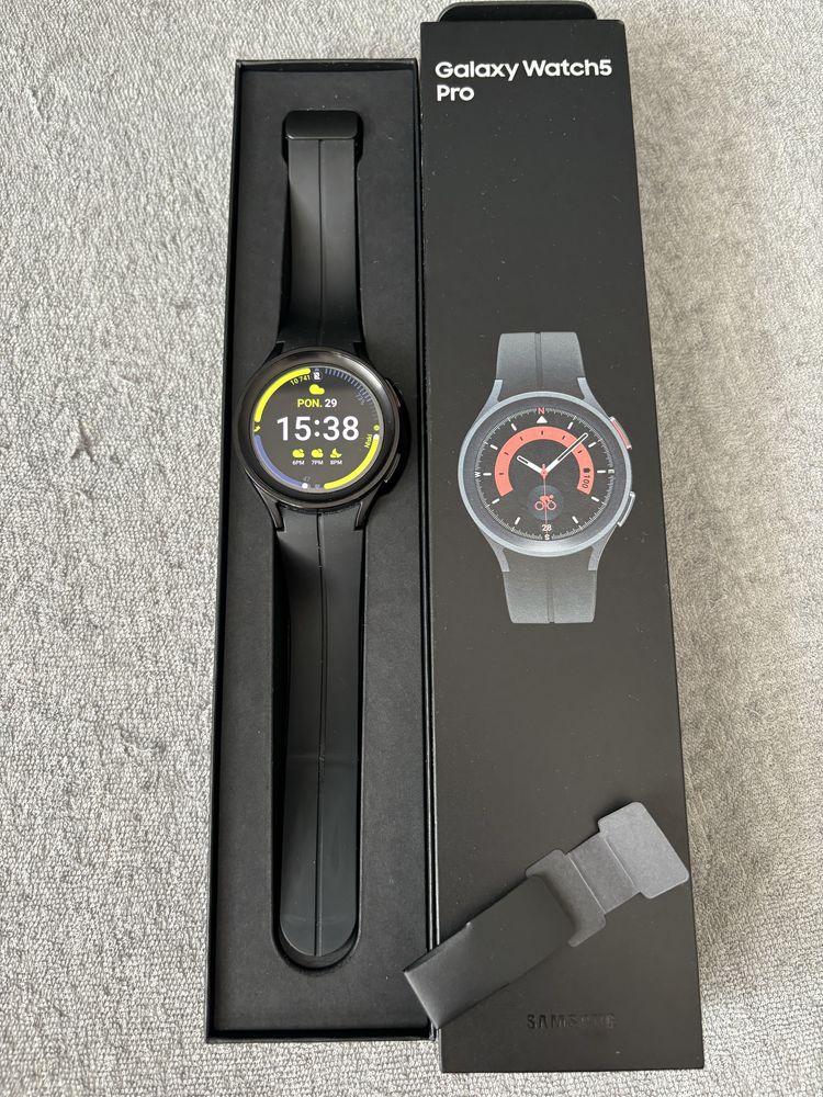 Samsung watch 5 pro titanum