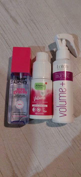 Trzy kosmetyki do włosow