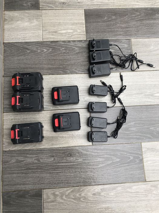 акумуляторна батарея літій-іонний 18v-21v зарядний пристрій