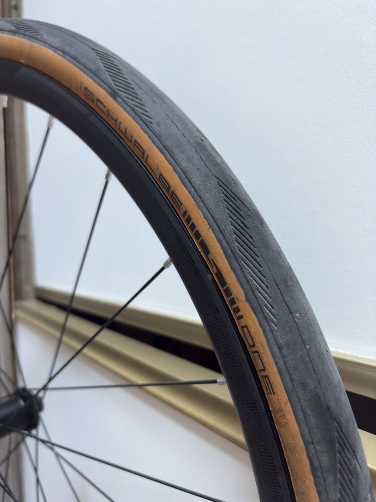 Pneus de estrada Schwalbe S-One – Ótimo estado