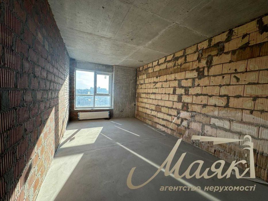 Продажа 2-к квартиры 72м2, ЖК Владимирский, Антоновича, Центр.