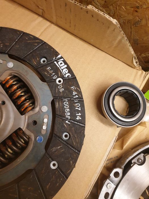 Valeo sprzęgło  826339 skoda fabia Octavia  1.4 16V VW POLO+LuK 623373