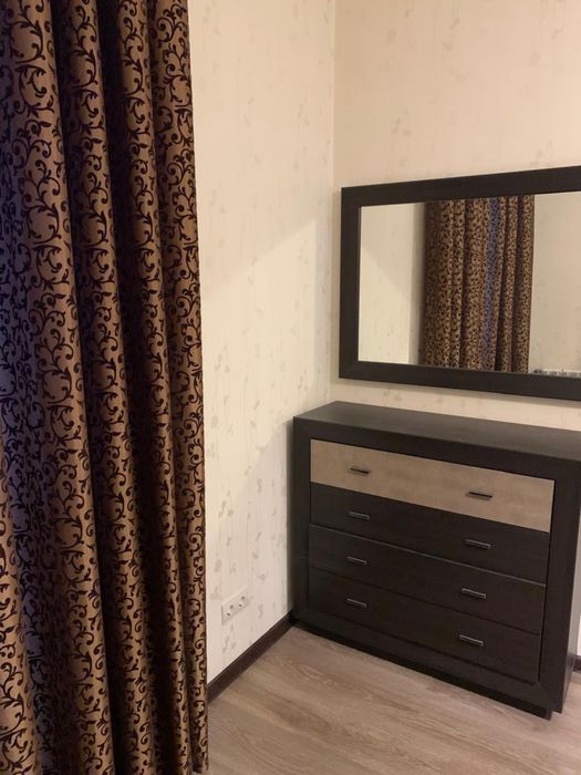 Генератор. Здається без комісії затишна, на сонячну сторону ЖК Митець