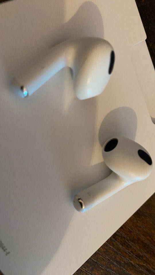 Навушники Airpods 3 го покоління в чудовому стані