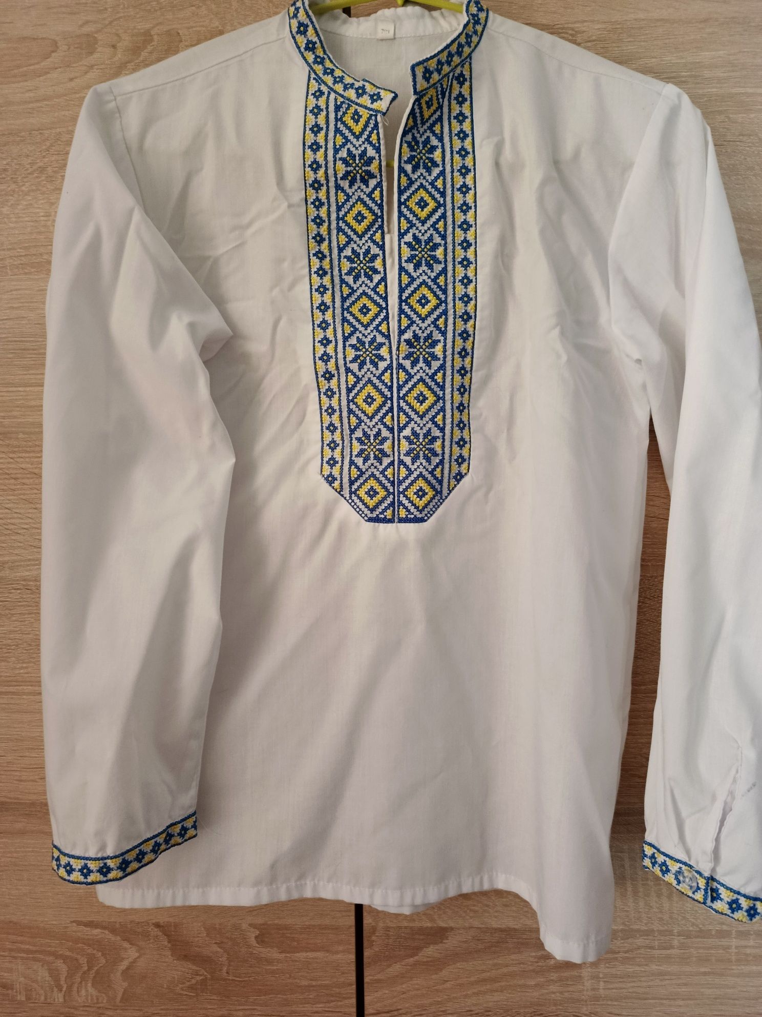 Продам вишиванку на хлопчика