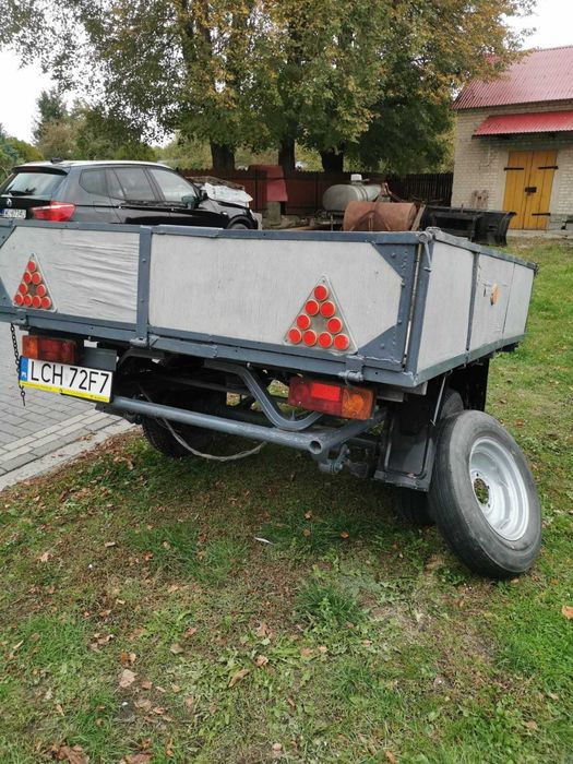 Przyczepka samochodowa