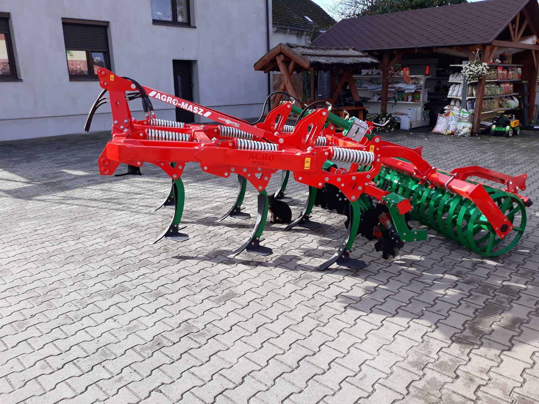 Runner - Agregat PODORYWKOWY, BEZORKOWY Agro Masz 2,5m w. daszkowy