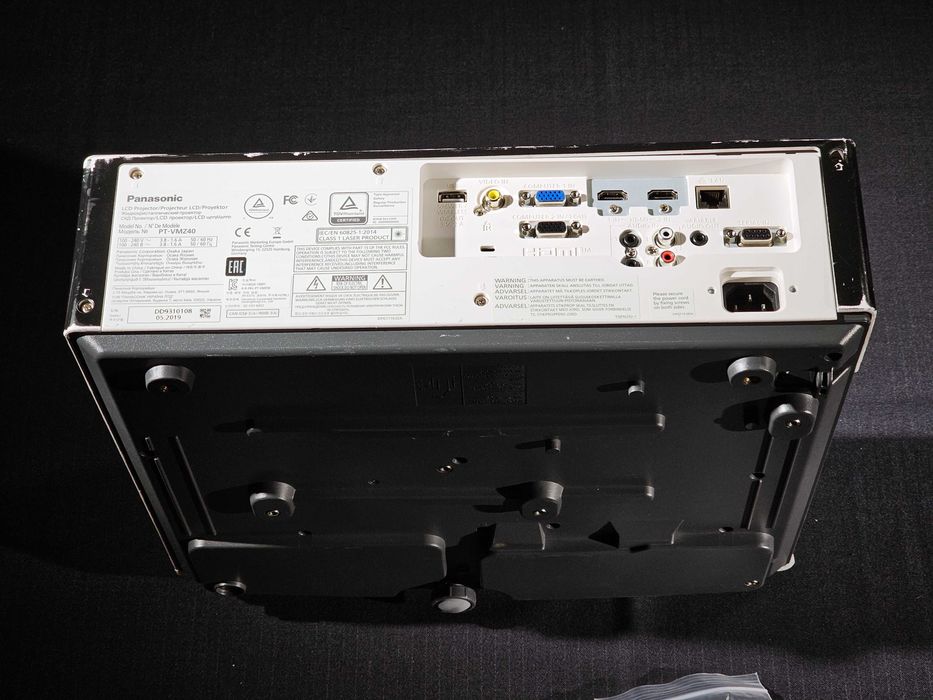 Лазерний проектор Panasonic PT-VMZ40 3LCD WUXGA 1920x1200, ANSI 4500lm