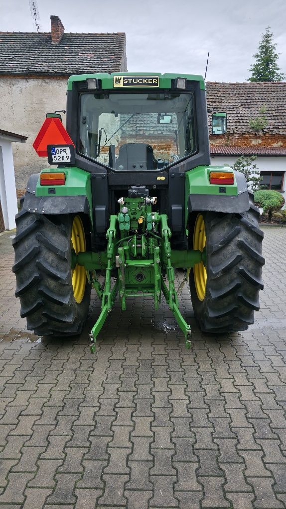 John deere 6410 (Stoll F30)