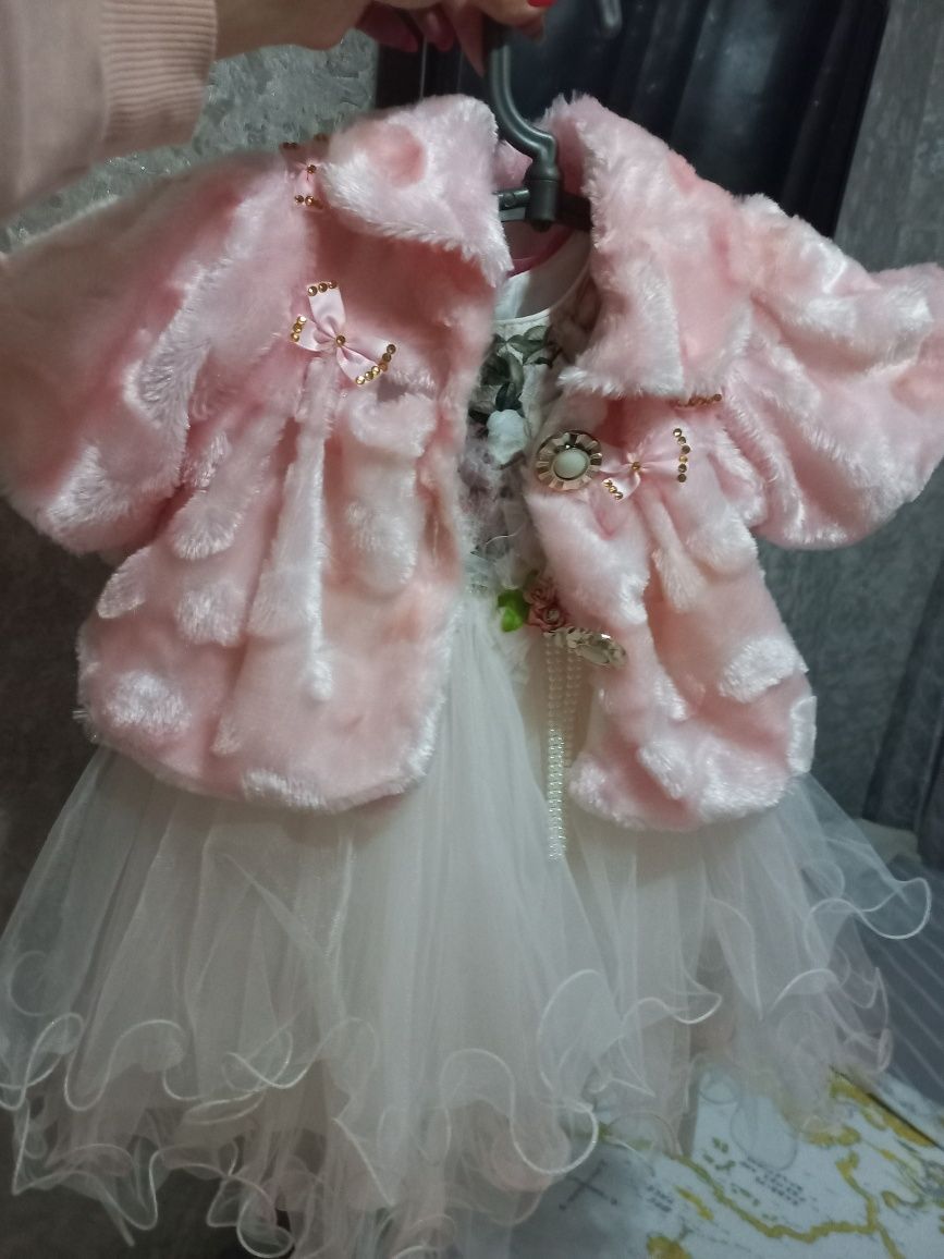 Шикарное пышное праздничное платье на девочку 1-2 годика