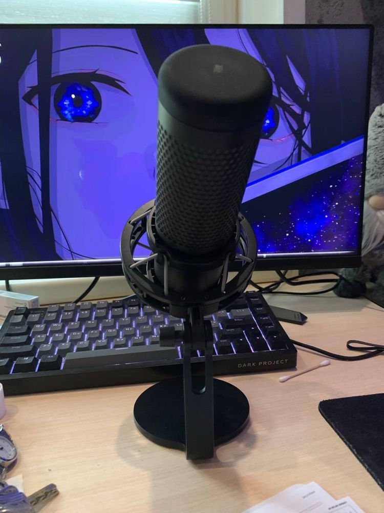Продам микрофон HyperX QuatCast S