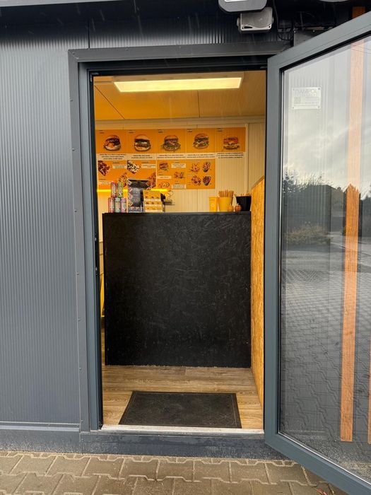 Cesja kontenera gastronomicznego NISKI CZYNSZ