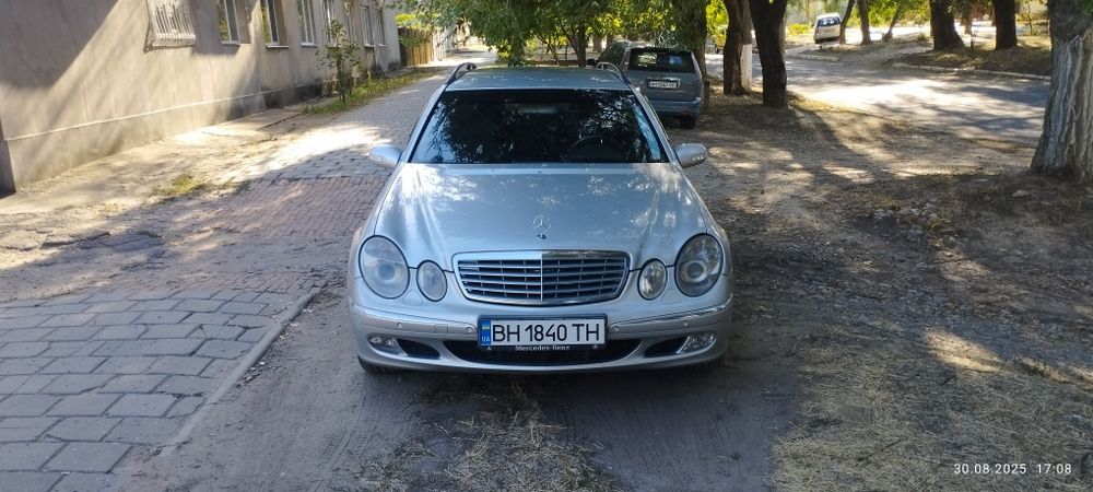Продам Мерседес Е270
