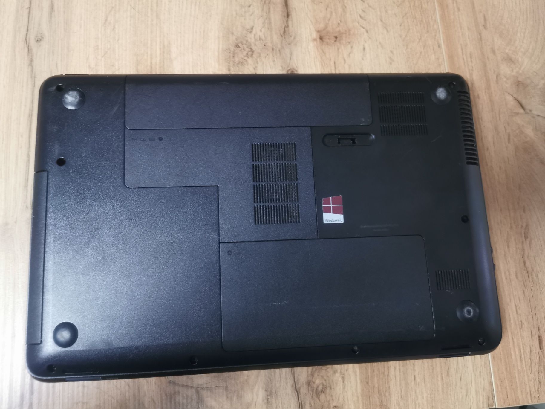 Sprzedam laptop compaq
