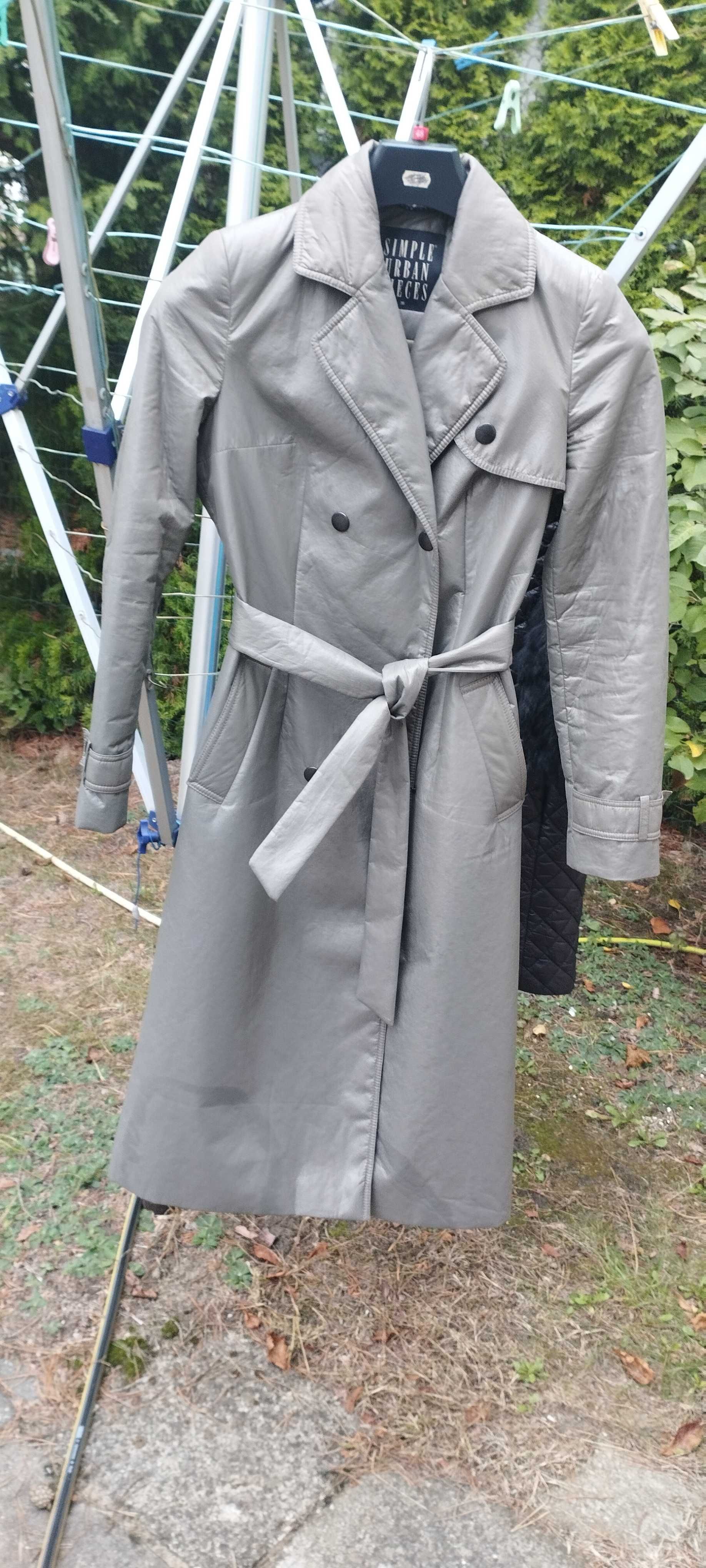 Płaszcz marki Simple