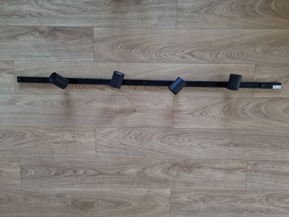 Lampa sufitowa z 4 reflektorkami