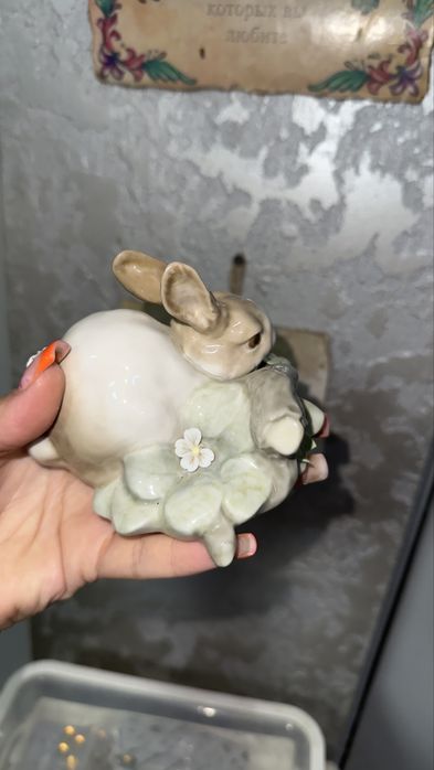 Вінтажна порцелянова статуетка Lladro "Їсть кролика" №4772,