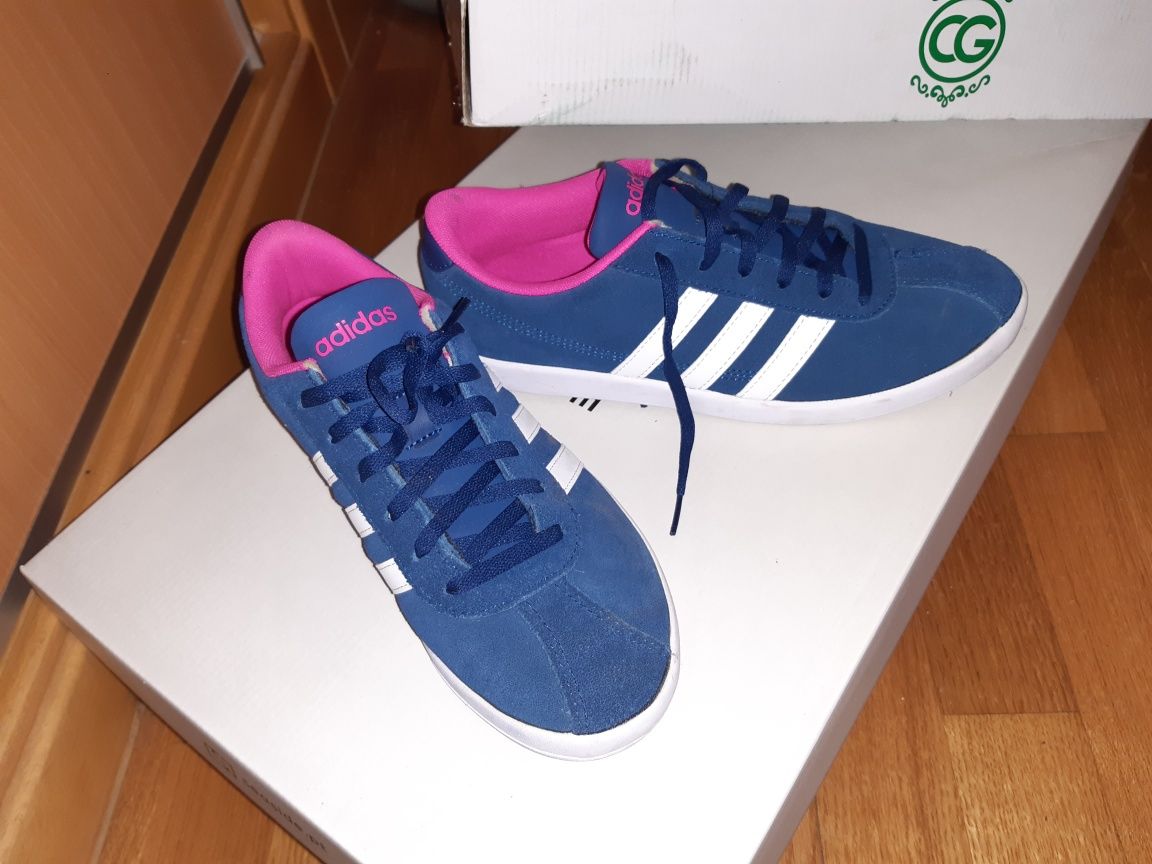 Sapatilha Adidas 38