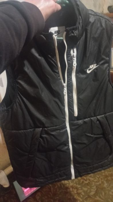 Жилетка nike оригинал s