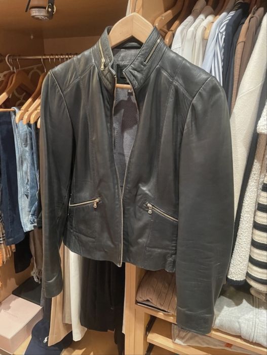 Casaco pele preto Massimo Dutti.