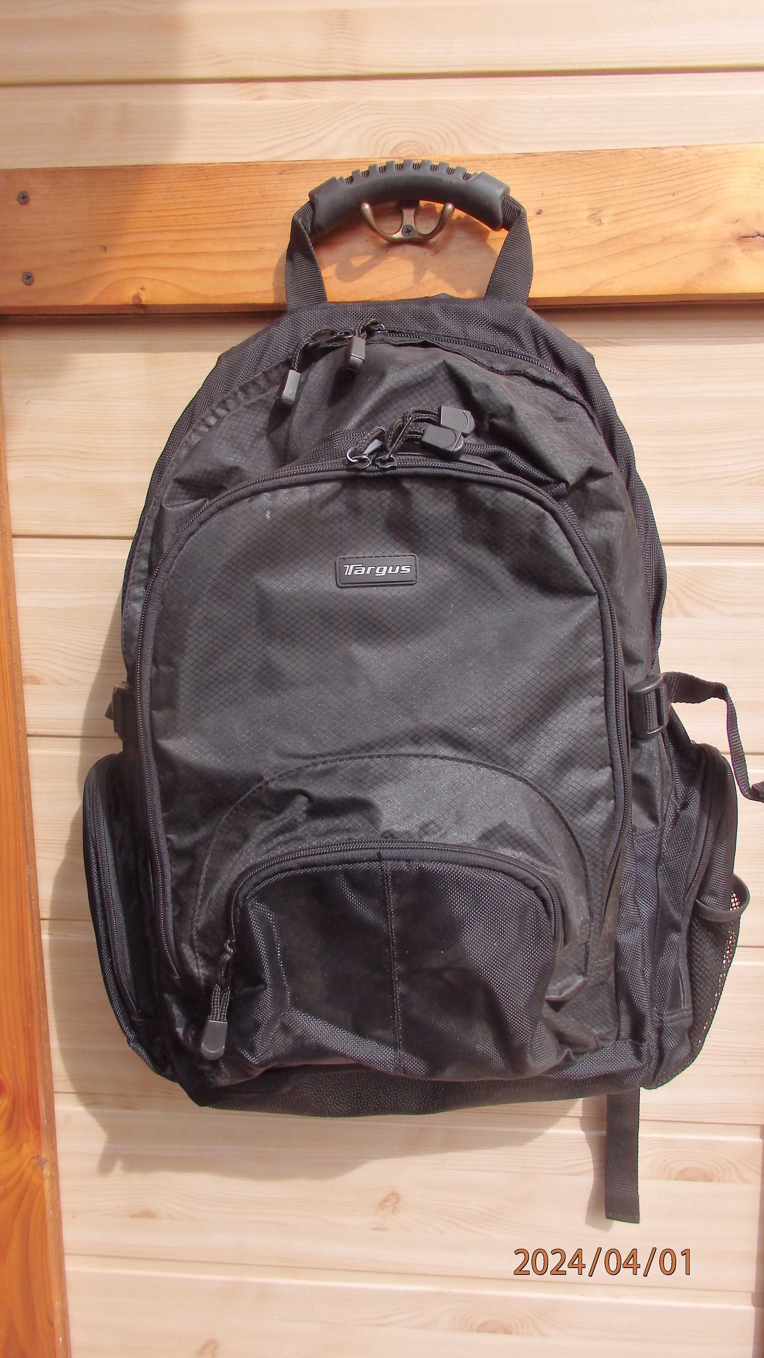 Plecak uniwersalny firmy Targus - podróży i laptop.
