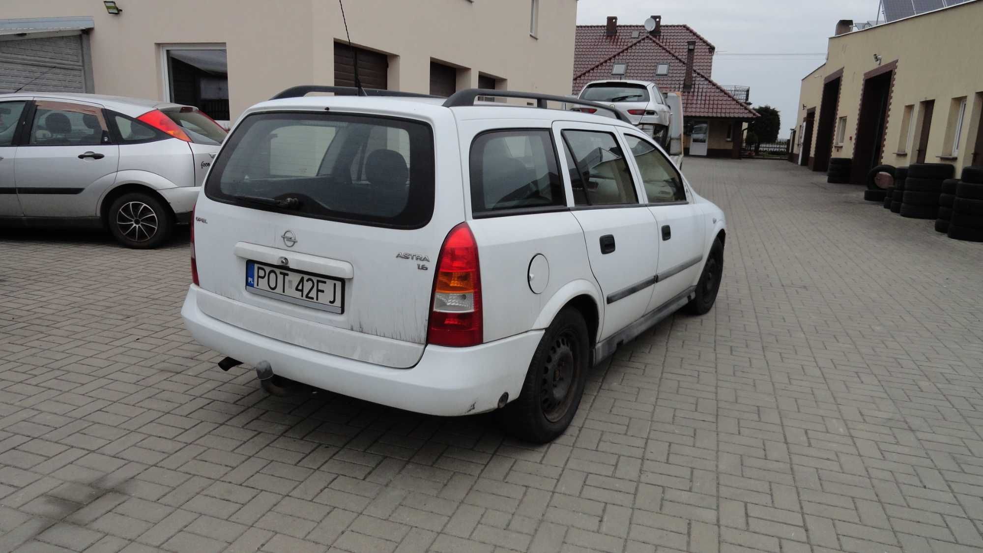 Klapka wlewu paliwa Ople Astra 2 Kolor Biały Y474 Oryginalny