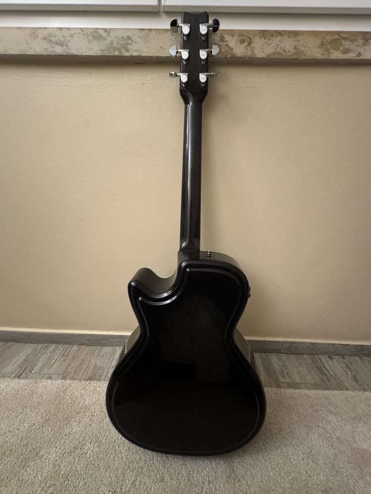 Guitarra em Fibra "Rainsong "