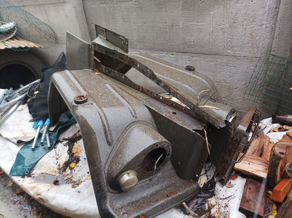 Продам крылья морду капот зил 131