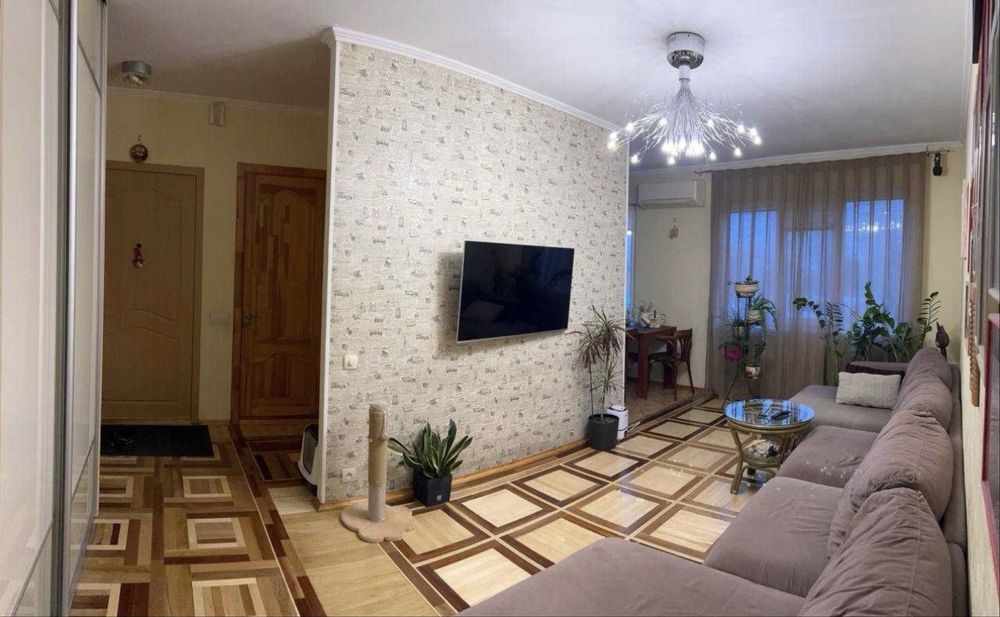 Продам 3х.кв. 5/9 на Алексеевке , ост. Солнечная