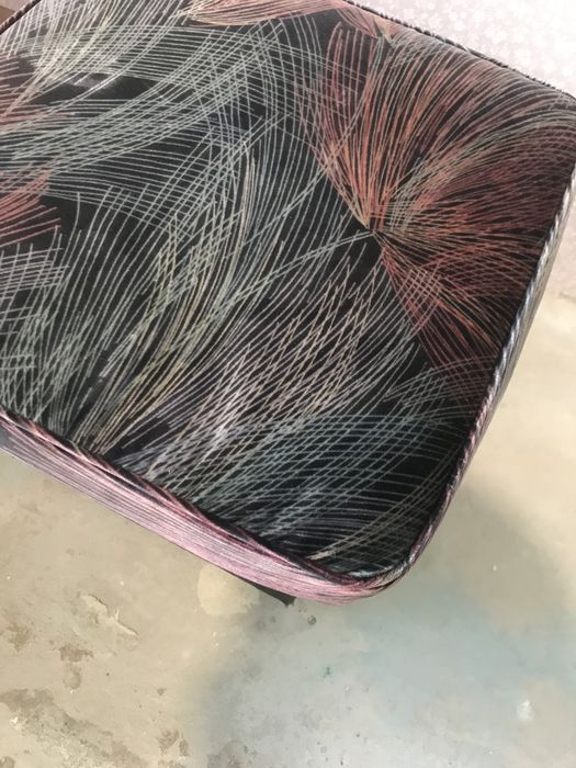 ЦІНА ЗНИЖЕНА Журнальний столик і пуфік