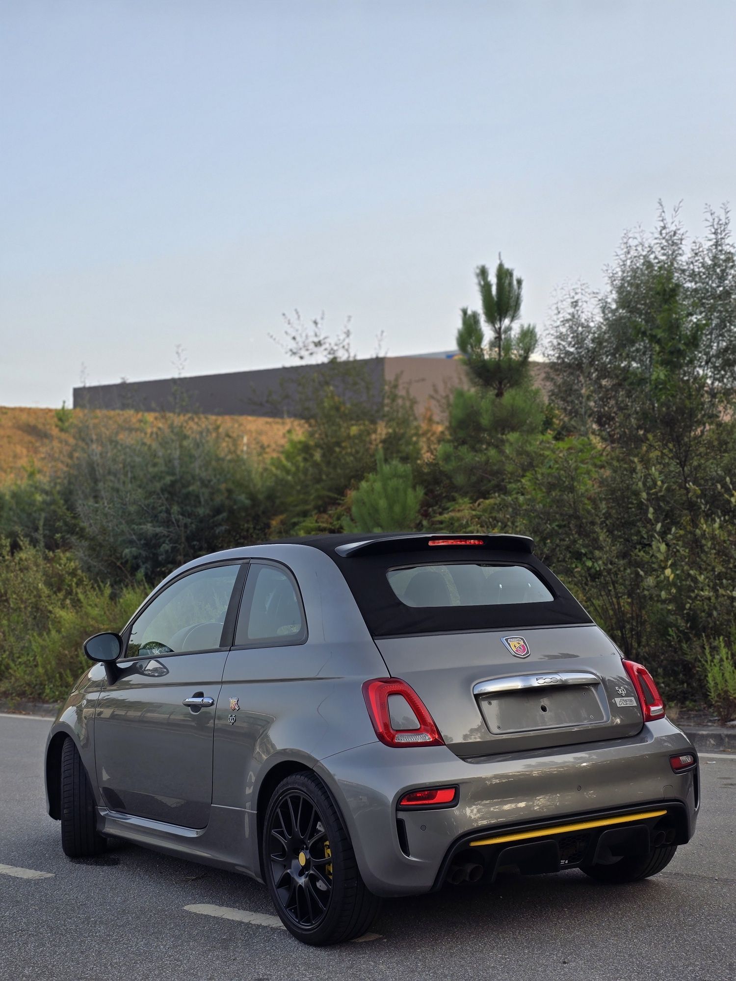 Abarth 595C Pista sabelt carbono