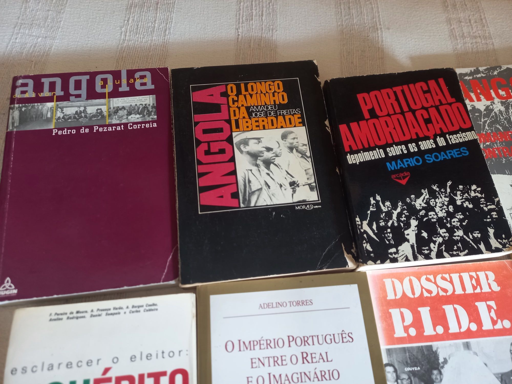 Conjunto de livros sobre o 25 de Abril Pide Estado Novo Revolução