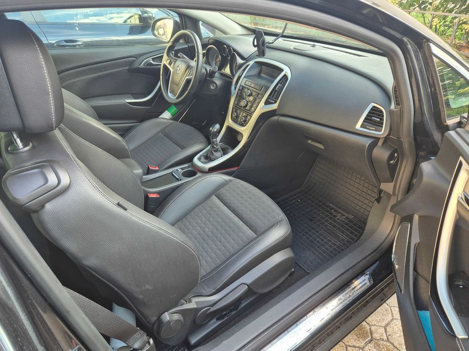Opel Astra GTC  2.0 cdti 165 km okazja