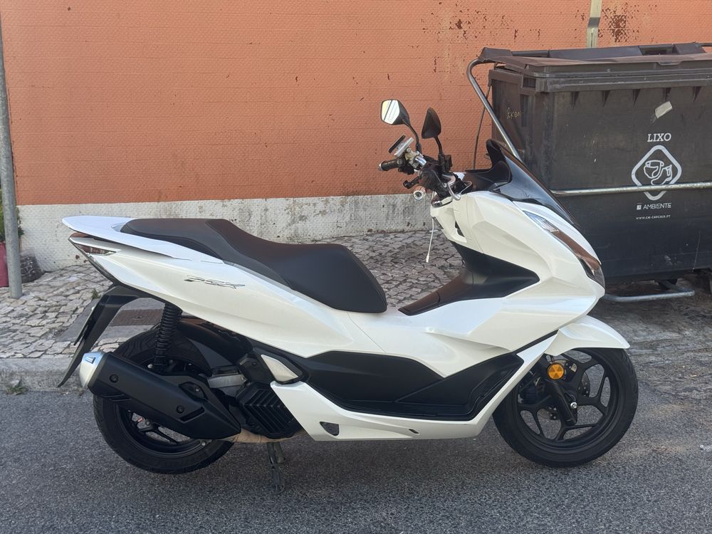 Honda PCX 2022.