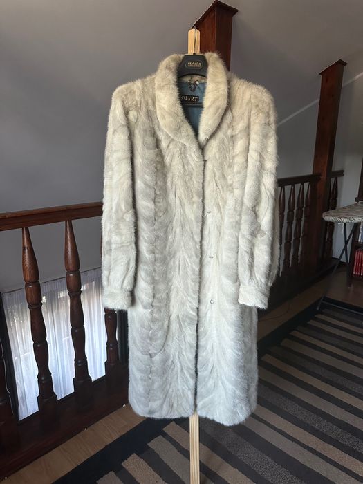 Futro naturalne/prawdziwe z norek - szare