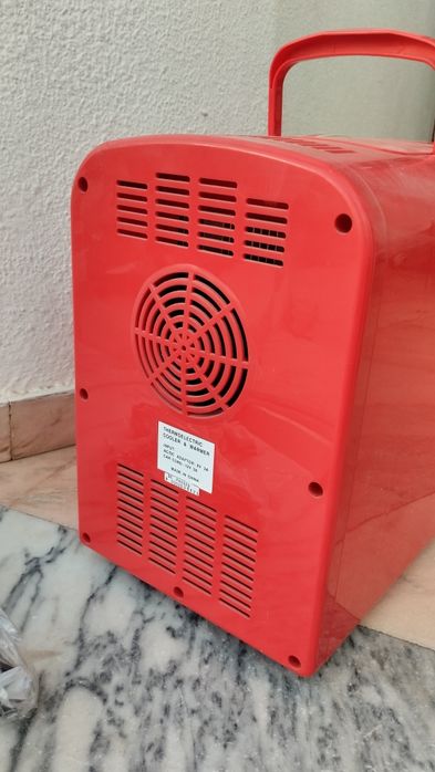 Mini Frigorífico 220 volts / Isqueiro