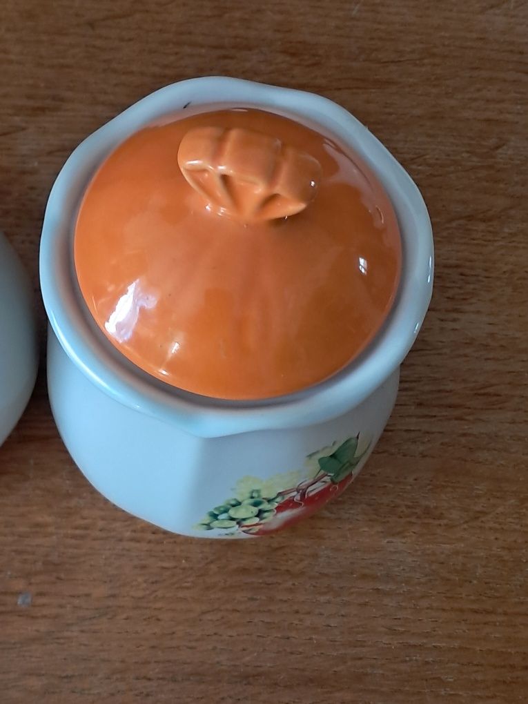 Dwa ceramiczne pojemniki Jabłko i Gruszka